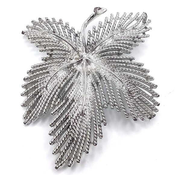 Vintage Sarah Coventry Silver-Tone Textured Maple Leaf Brooch Pin 2.75" Jewelry - Picture 1 of 9